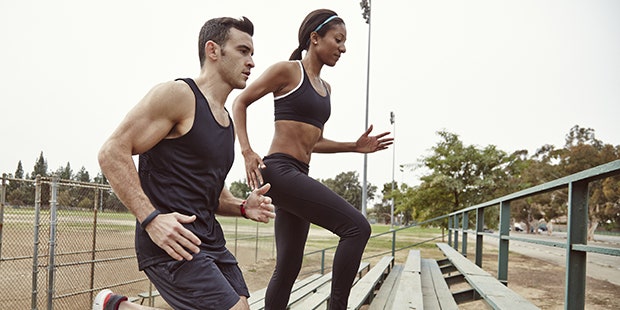 Áo 3 Lỗ Tập Gym Có Nên Mặc Đến Phòng Tập Thể Hình Không? 1 Áo 3 lỗ tập gym nam nữ màu đen đẹp