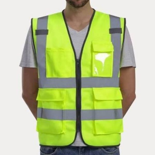 5 Tiêu Chí Chọn Áo Phản Quang Công Trình Chất Lượng Cho Người Lao Động 2 Áo Phản Quang Công Trình Phản Quang Ban Đêm