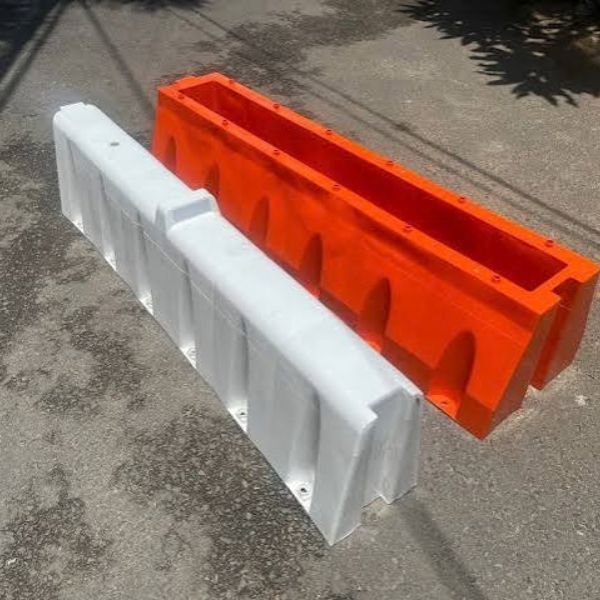 5 Tiêu Chí Chọn Dải Phân Cách Giao Thông Bằng Nhựa Phù Hợp Với Nhu Cầu Sử Dụng 2 Dải Phân Cách Giao Thông Bằng Nhựa